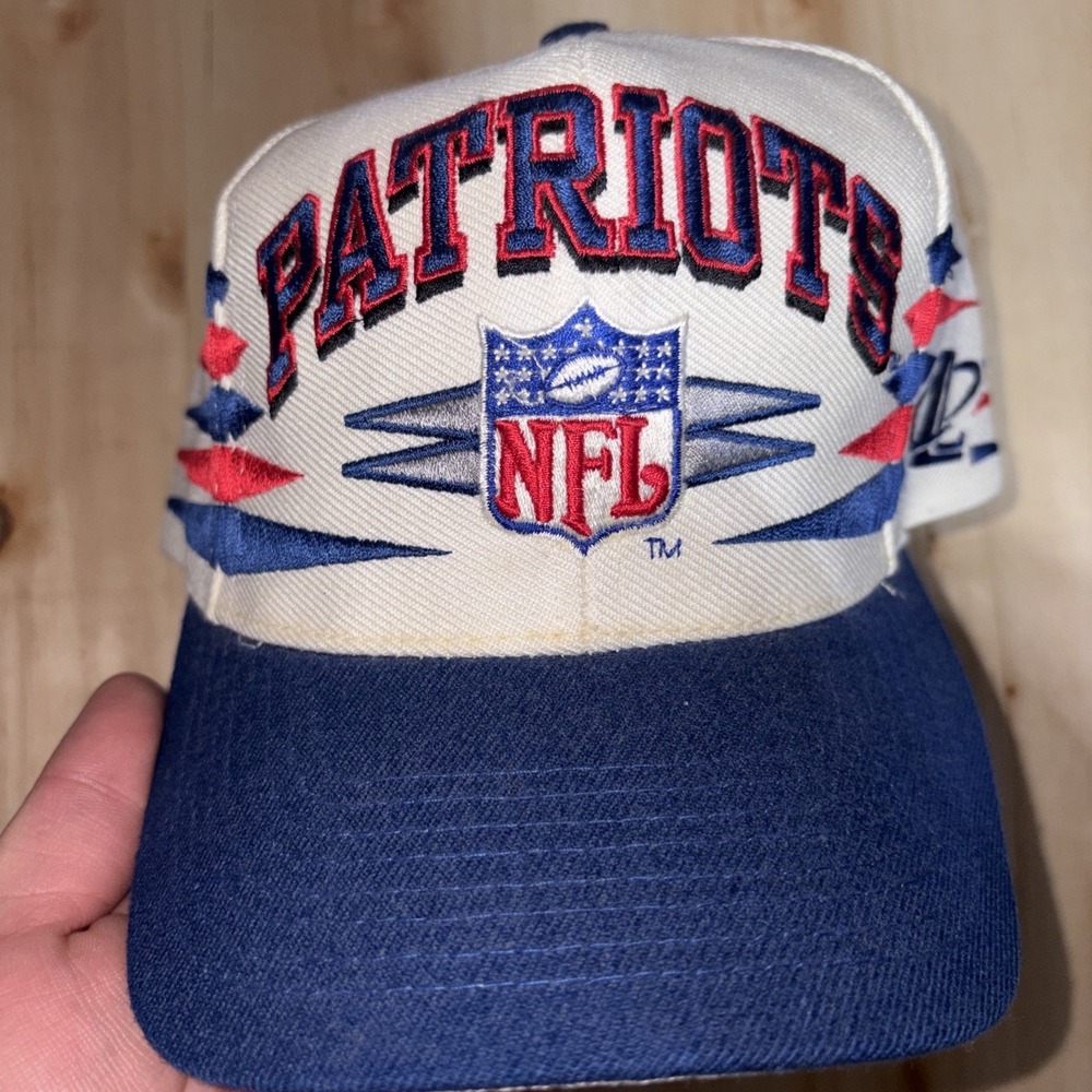 Vintage New England Patriots Logo Athletic Diamond Cut Snapback Hat NFL Cap